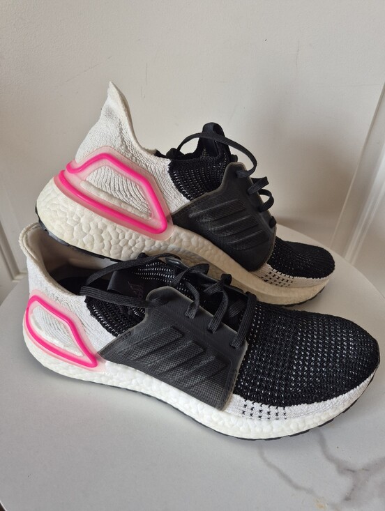 adidas Shoes - Adidas Women’s Black White Ultraboost Sneakers with Pink Heel Detail Size 9.5